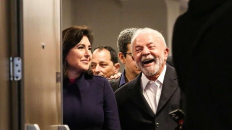 Lula humilha covardemente a senadora Simone