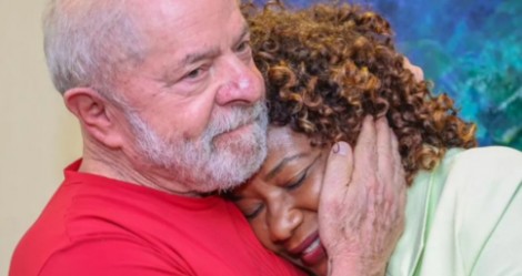 A "farra" decretada: Ex-presidiário quer orçamento acima de R$ 10 bi para a 'ministra' Margareth Menezes