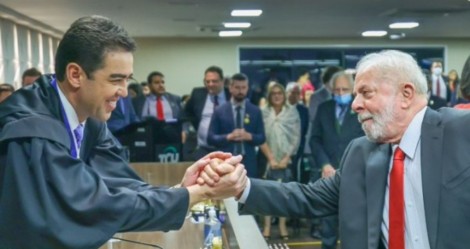 Lula já "costura" com ministro do TCU reforma no Alvorada sem licitação