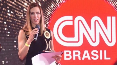 Diretora da CNN é "humilhada", pede demissão e vem à tona o "caos" na emissora