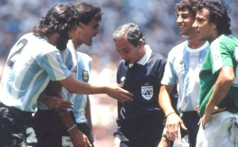 Morre brasileiro que apitou a final da Copa do Mundo de 1986