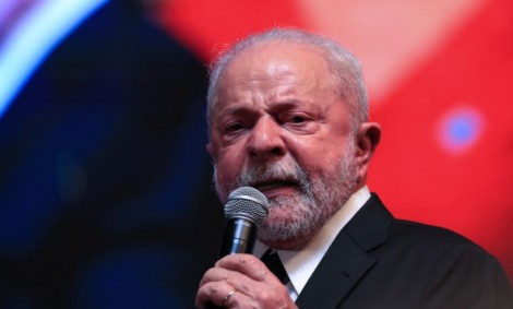 Longos dias de inverno... Com o espírito de porco e a língua de cobra, Lula está “ferrando” o Brasil