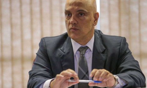 Moraes autoriza visita de senadores a Anderson Torres, mas veta dois nomes