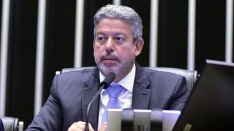 Deputado faz um dos discursos mais fortes da Câmara e dá ultimato a Arthur Lira: “Vai entregar um a um dos parlamentares?” (veja o vídeo)