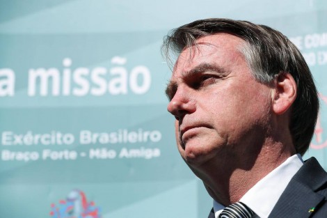 Horas antes do julgamento, Bolsonaro diz que tem "bala de prata"