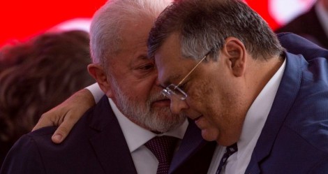 AO VIVO: A quem interessa o decreto de Lula para desarmar a população de bem? (veja o vídeo)