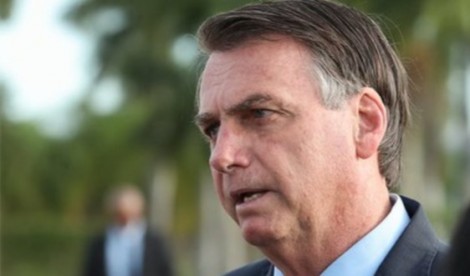 Bolsonaro encara o "sistema" de frente, compra a briga e vai até as últimas consequências