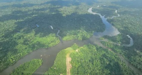 Tripulantes de helicóptero que sumiu na Amazônia são encontrados