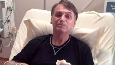 Com suboclusão intestinal, Bolsonaro é internado para nova cirurgia