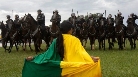 Com experiência de 25 anos na PF, deputado mostra como ‘todas as prisões do dia 9 de janeiro são ilegais’ (veja o vídeo)