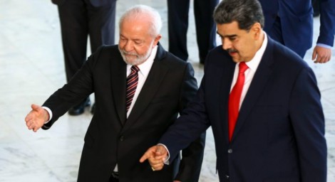Senador expõe o 'Ministério da Verdade implementado pelo desgoverno irresponsável, perseguidor, ditador, que presta continência a Maduro'