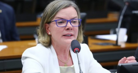 Com obstrução coronária, Gleisi terá que ser operada com urgência