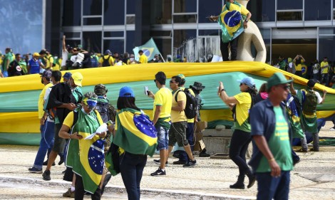 STF tem maioria para condenar mais seis réus pelos atos de 8 de janeiro