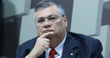 Flávio Dino "foge" mais uma vez e se complica terrivelmente