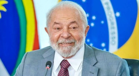 Um espertalhão dirigindo o país ou as “graças” e as “As Três Graças”