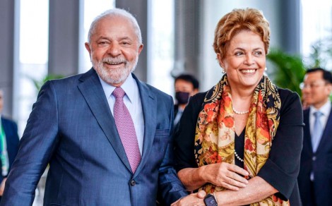 De Dilma à Lula: o Brasil sempre um anão diplomático