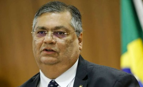 Senador com intima ligação com inimigo de Bolsonaro, surpreende e declara voto contra Dino (veja o vídeo)