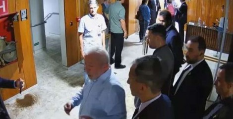 Lula concede indulto a bandidos e deixa presos pelo 8 de janeiro atrás das grades