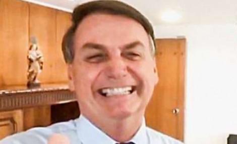 A cada vez que miram o Bolsonaro, eles acertam a própria cabeça