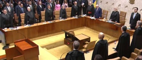 Senador clama por mandato fixo de ministros do STF e revela apoio de cinco membros da Corte