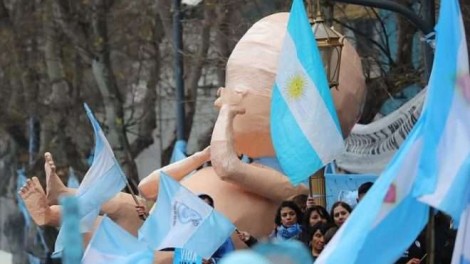 Na Argentina, luta contra o aborto ganha força
