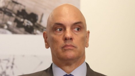 Ex-juiz eleitoral detona "decisão absurda" de Moraes e vai pra cima da OAB