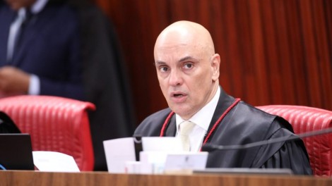 Colunista chama ministros do TSE de 'fofoqueiros' e 'antiéticos' e provoca ira de Moraes