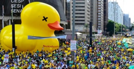 O MOVIMENTO LIBERDADE abre sessão para duas séries - Um Déjà Vu e uma estreia! Hoje, na Paulista, às 14h