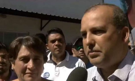 URGENTE: Presidente de partido de esquerda se entrega à Polícia e é preso (veja o vídeo)