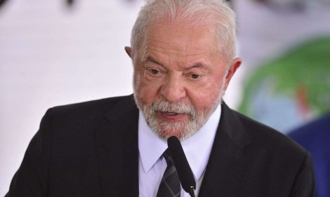 Deturpado mentalmente, Lula diz “Se o cara é corintiano, tudo bem”, sobre violência contra mulher (veja o vídeo)