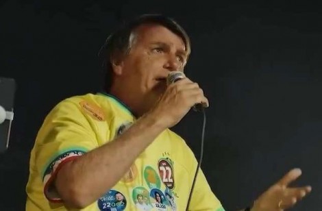 Bolsonaro se cansa e chama Caiado de "governador covarde"