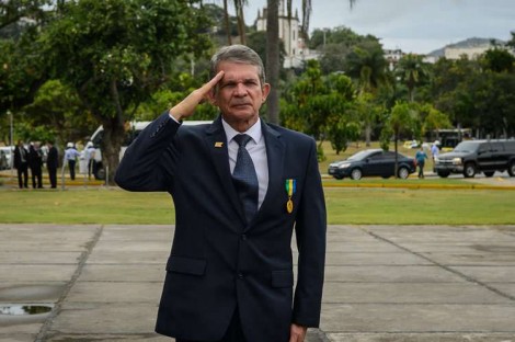 General bolsonarista é eleito prefeito