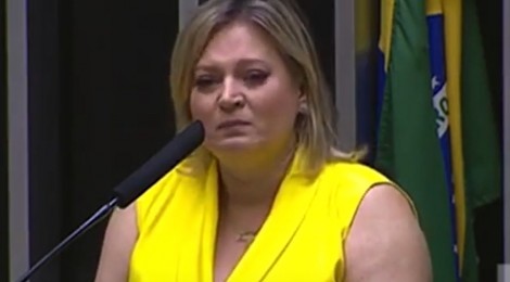 Joice chora e revoltada com o povo faz uma promessa (veja o vídeo)