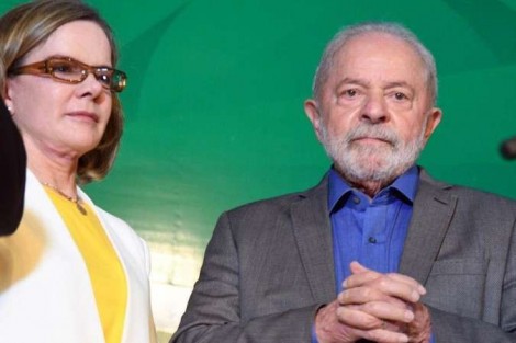 Lula quer escorraçar Gleisi, o mais rápido possível