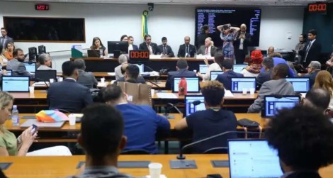 Ministro de Lula ficará frente a frente com deputados e terá que explicar o "educar com o c*"