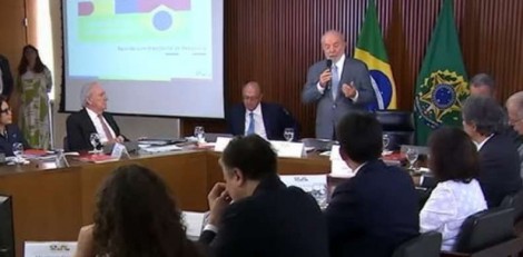 Denúncia aponta "reuniões noturnas" sem transparência dentro do Governo Lula