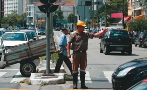 Policiais militares caminham para se tornarem meros “marronzinhos”, bem ao gosto da esquerda