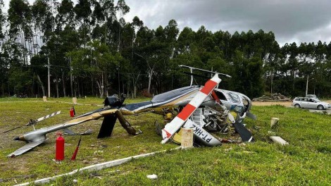 URGENTE: Helicóptero cai em SC com 5 pessoas (veja o vídeo)