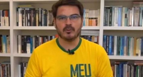 Flávio Bolsonaro pede orações para Rodrigo Constantino