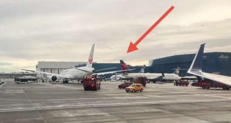 Aviões colidem no aeroporto