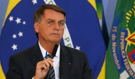 Bolsonaro contra-ataca