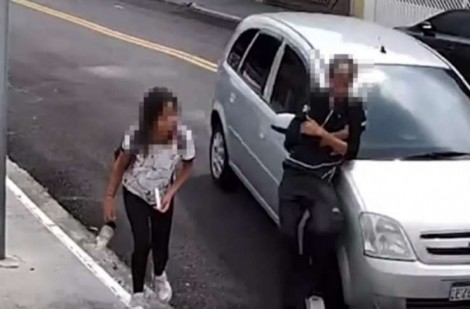 Pai atropela adolescente por briga com o filho na escola (veja o vídeo)