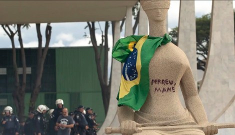 Tensão toma conta do Supremo em pleno julgamento do caso Débora Rodrigues