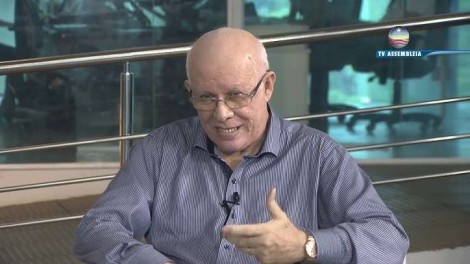 Deputado socialista recebeu R$ 5,4 milhões de entidade investigada no roubo do INSS
