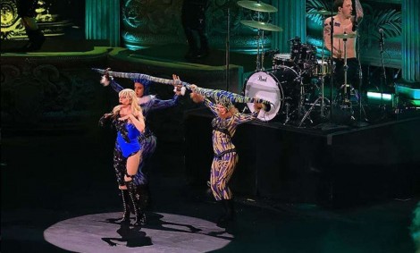 Lady Gaga reuniu 2,1 milhões, mas parece que tinha menos gente do que em alguns eventos de Bolsonaro