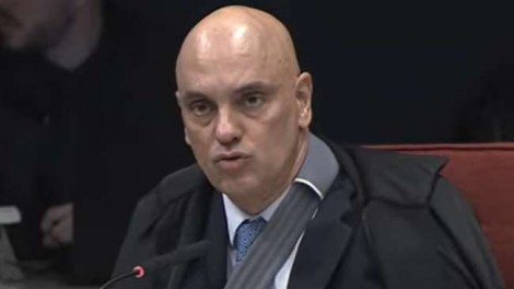 Moraes "surta" diante da coragem de advogada e vai ao embate