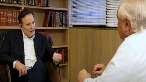 Cabrini investiga roubo bilionário do INSS, conversa com vítimas e com algozes da trama (veja o vídeo)