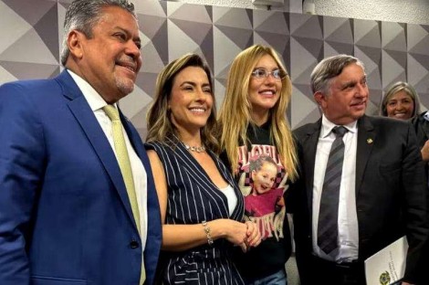Um senado que se curva para uma influencer pode cobrar algo do STF?