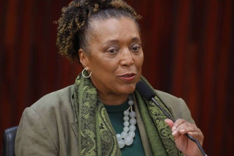 Ministra negra do TSE é vítima de racismo em evento do Governo Lula