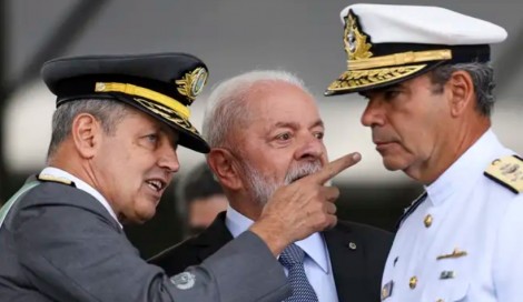 Comandante da Marinha nomeado por Lula destrói narrativa do golpe